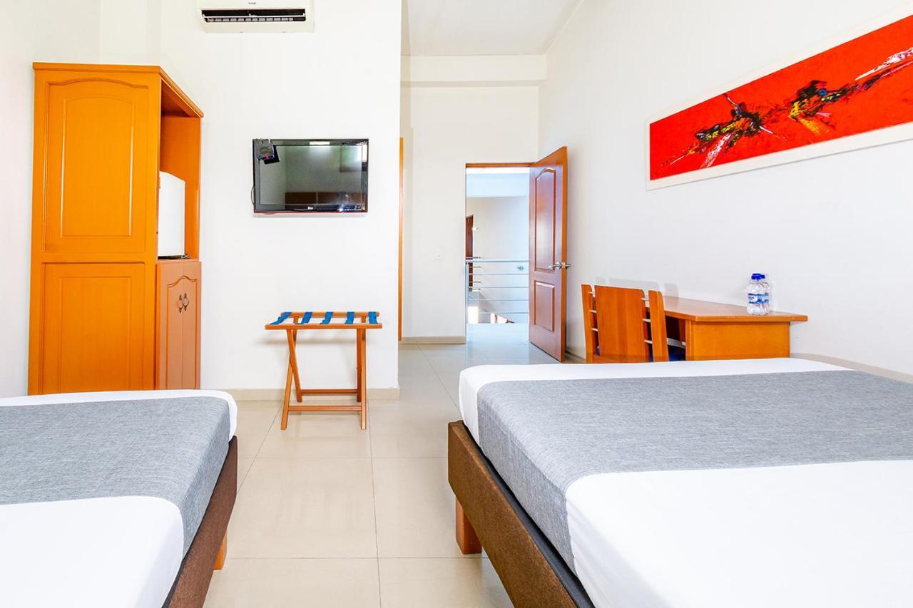 Ayenda Optimum Hotel Pereira Exterior photo