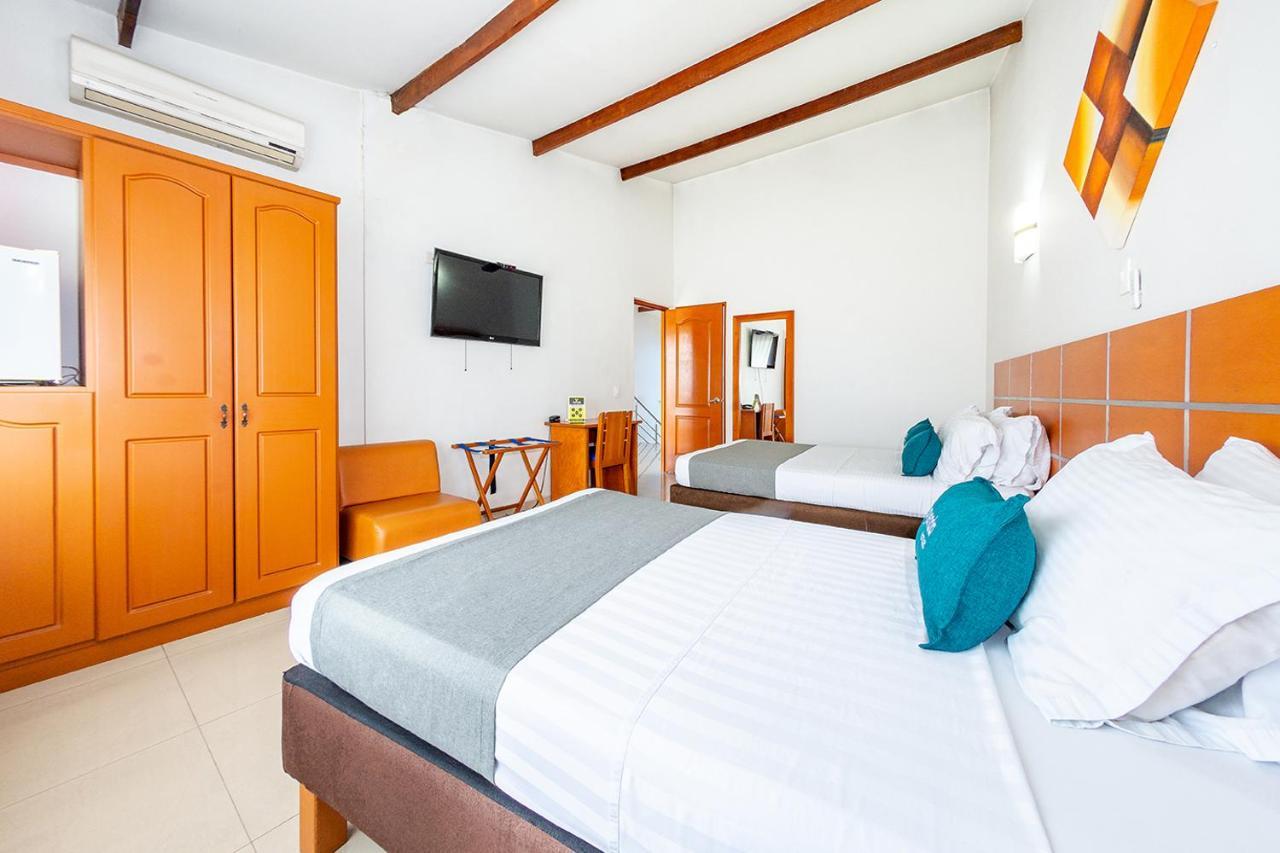Ayenda Optimum Hotel Pereira Exterior photo